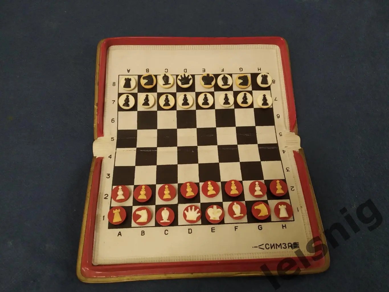 Симза шахматы дорожные.