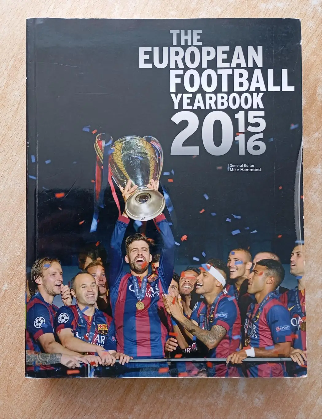 The European Football Yearbook 2015-16 (Ежегодник европейского футбола)