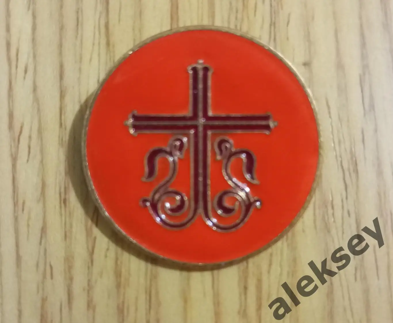 Значки на выбор по 50 рублей за штуку. Минимальный заказ на сумму 250 рублей 4