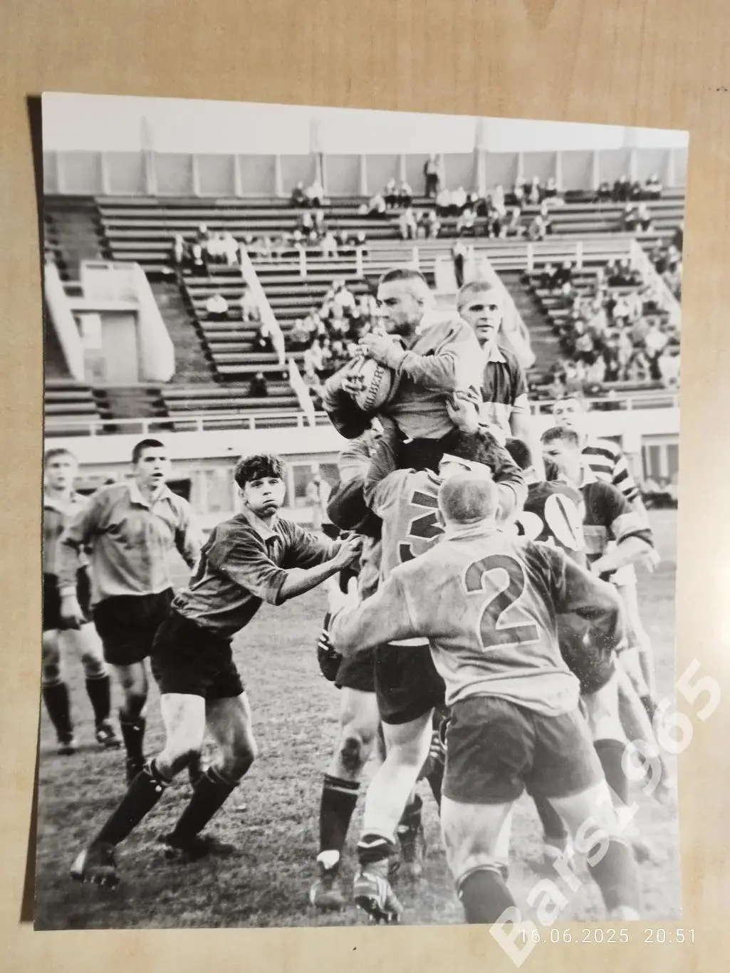 Регби в Красноярске 90-е годы Игра на стадионе Локомотив фото 3