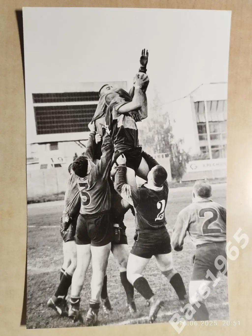 Регби в Красноярске 90-е годы Игра на стадионе Локомотив фото 4