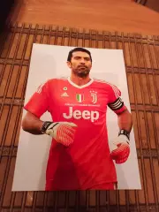 ДЖАНЛУИДЖИ БУФФОН (ЮВЕНТУС)