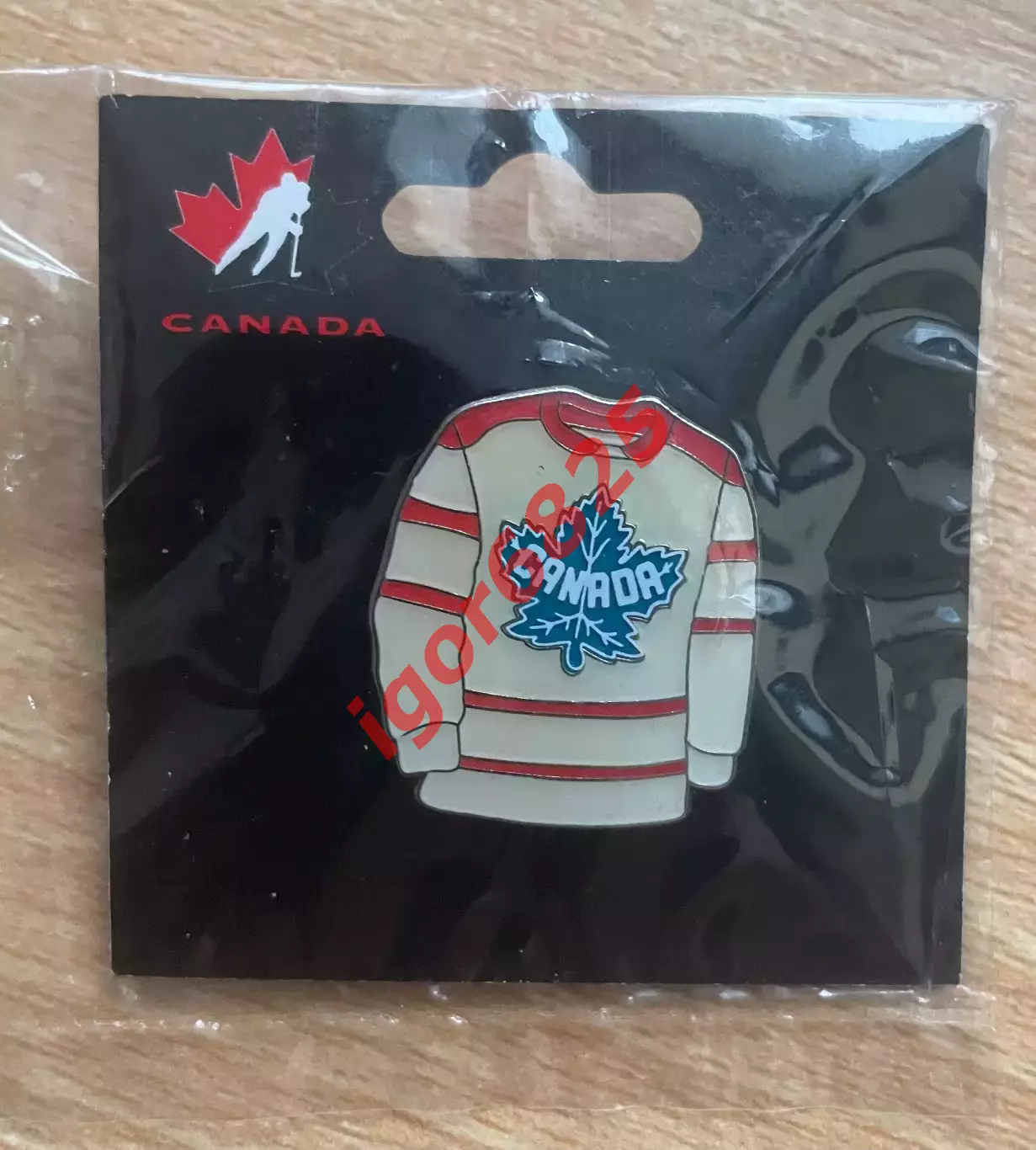 Хоккей Знак Значок Сборная Канада Canada Team джерси, белая форма, вид 3. 5