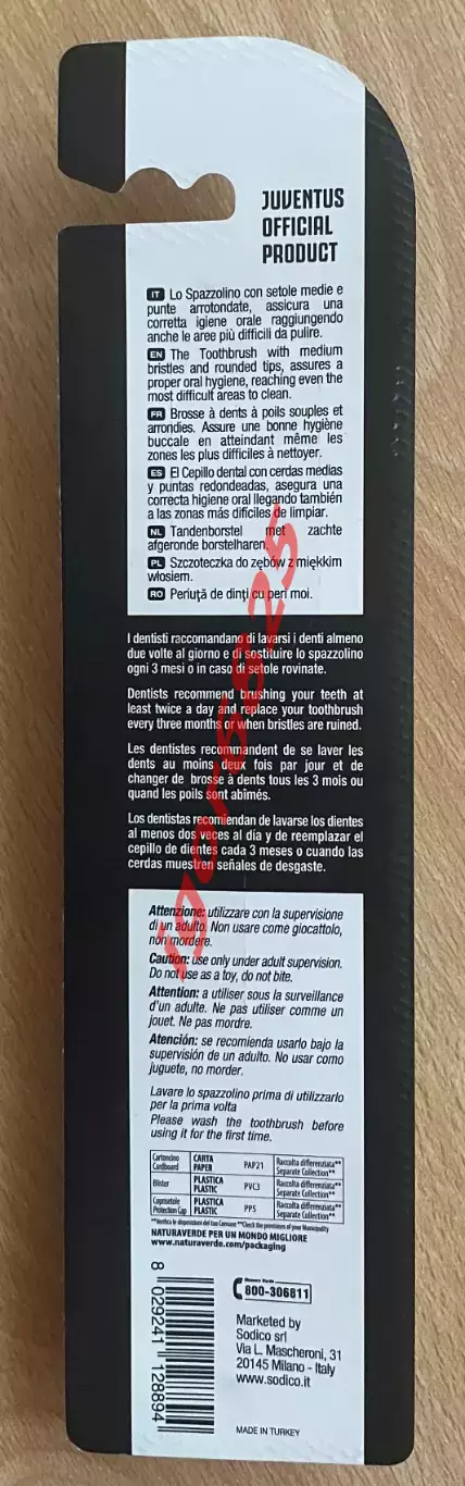Зубная щетка Naturaverde Футбол Ювентус Турин Италия «Football Teams Juventus» . 1