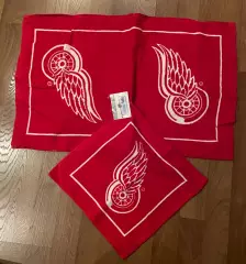Хоккей. Набор два полотенца Детройт Ред Уингз НХЛ Detroit Red Wings NHL