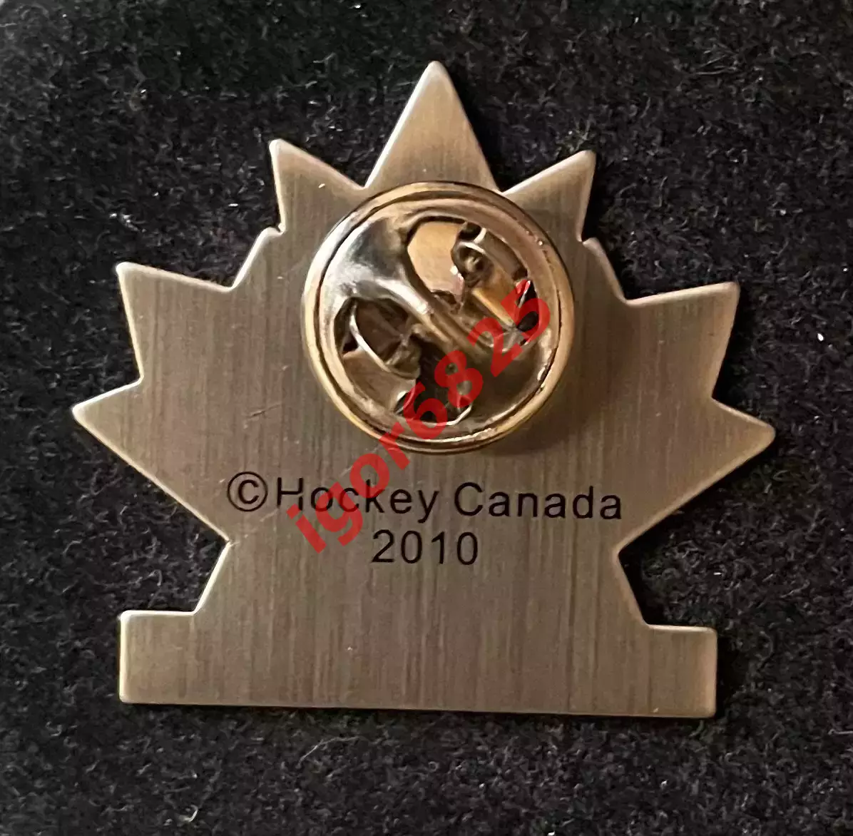 Хоккей Знак Значок Сборная Канада HOCKEY CANADA выпуск 2010 год размер 3,3х3 см. 3
