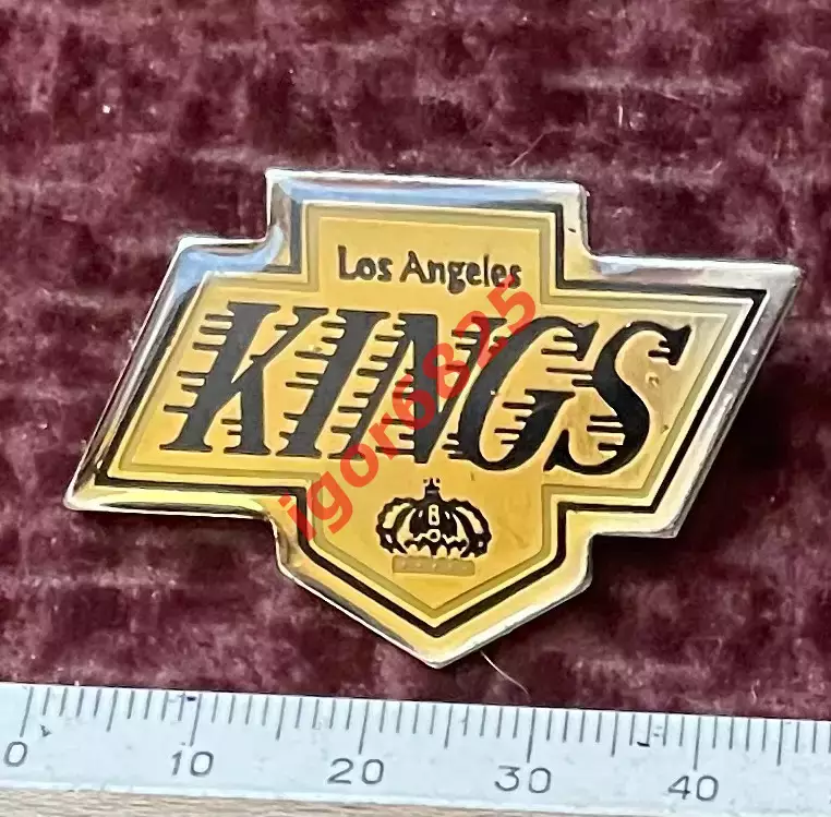 Знак Значок Лос-Анджелес Кингз НХЛ Los Angeles Kings NHL 1992 Большой 4,5х3 см 2