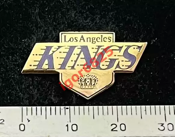 Знак Значок Лос-Анджелес Кингз НХЛ Los Angeles Kings NHL, размер 2,7х1,5 см 1