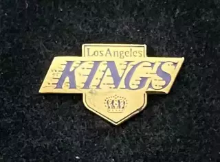 Знак Значок Лос-Анджелес Кингз НХЛ Los Angeles Kings NHL, размер 2,7х1,5 см