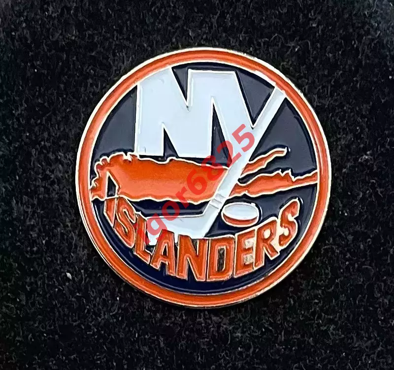 Хоккей. Знак Значок Нью-Йорк Айлендерс НХЛ New York Islanders NHL размер 2,6 см.