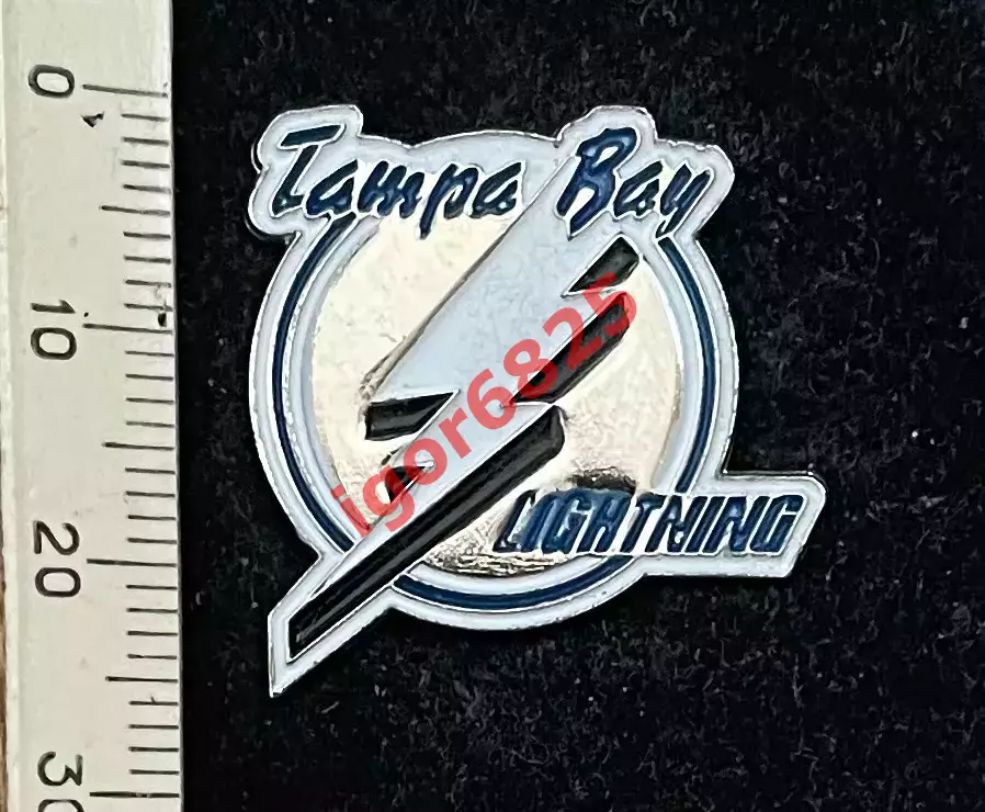 Знак Значок Тампа-Бэй Лайтнинг НХЛ Tampa Bay Lightning NHL, размер 2,6 х2,4 см. 3