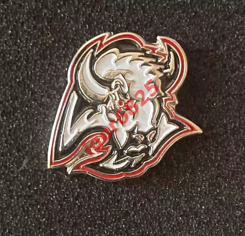 Хоккей. Знак Значок Баффало Сейбрз НХЛ Buffalo Sabres NHL. размер 2,3х2 см.