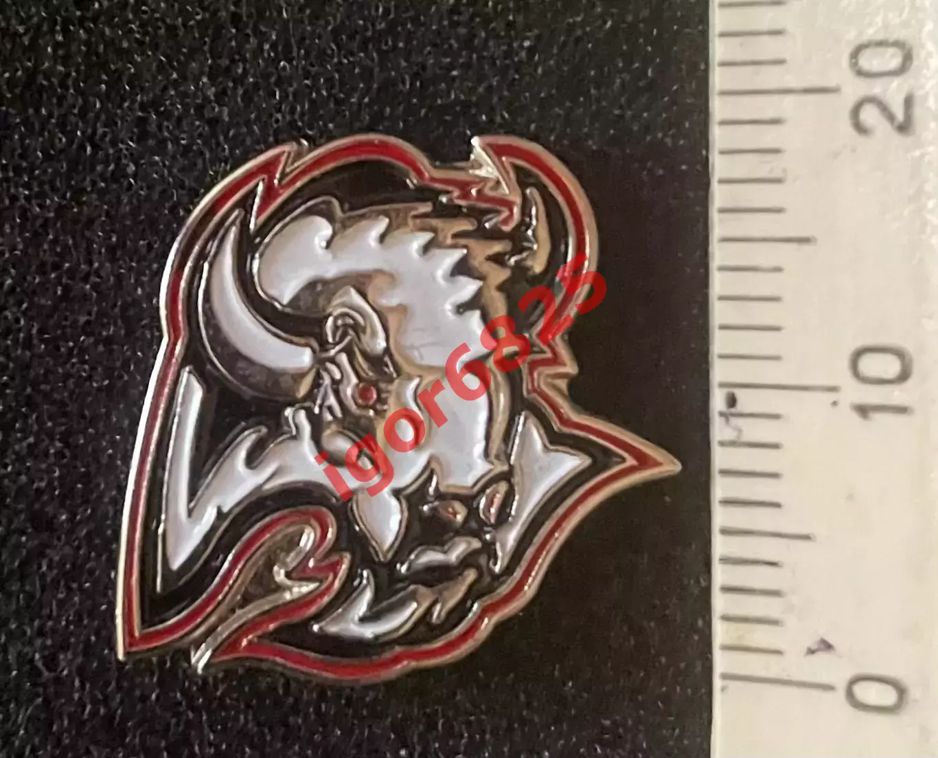 Хоккей. Знак Значок Баффало Сейбрз НХЛ Buffalo Sabres NHL. размер 2,3х2 см. 2