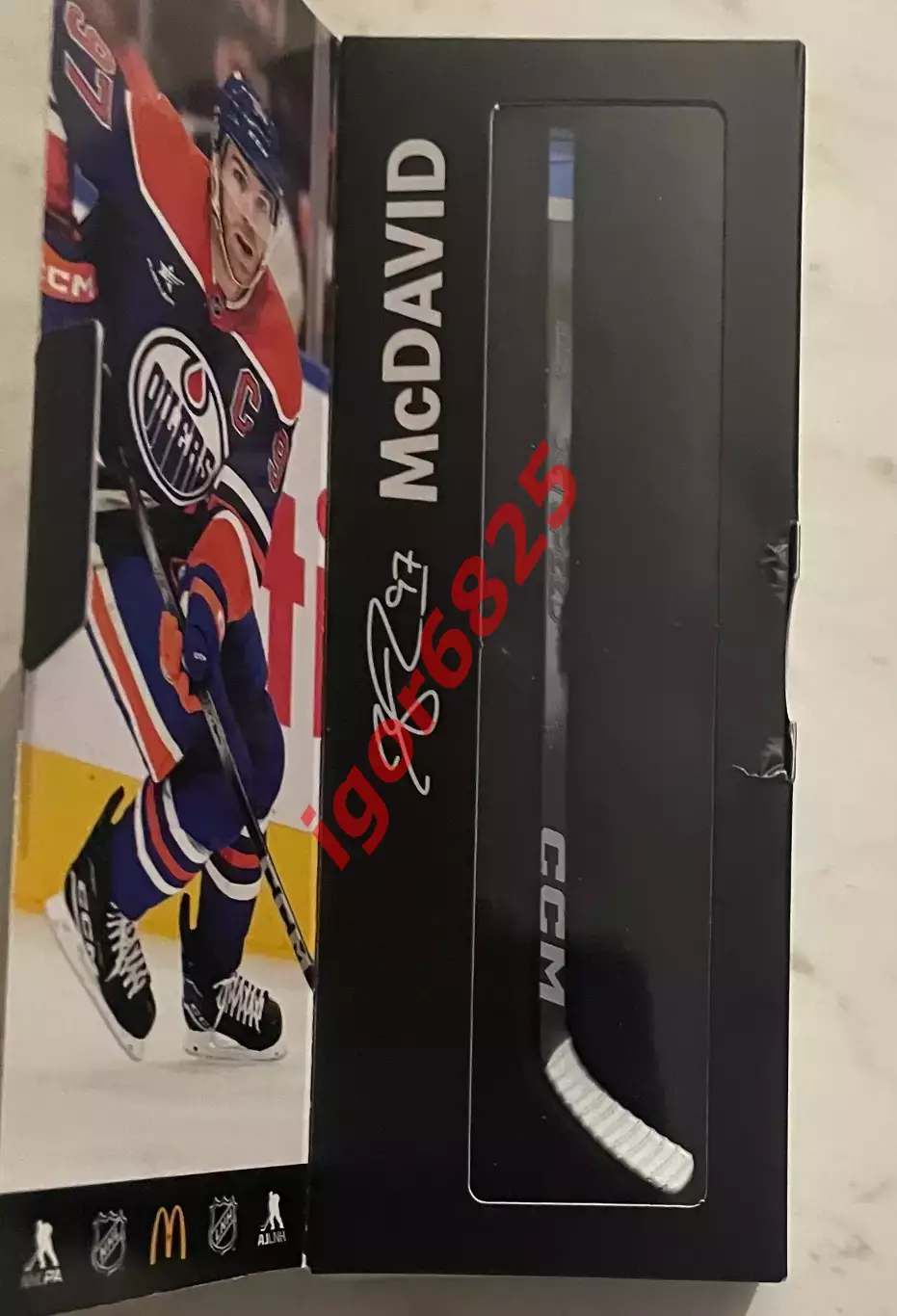 Хоккей, набор с клюшкой Connor McDavid из серии McDonald's NHL Star Sticks 2026 1