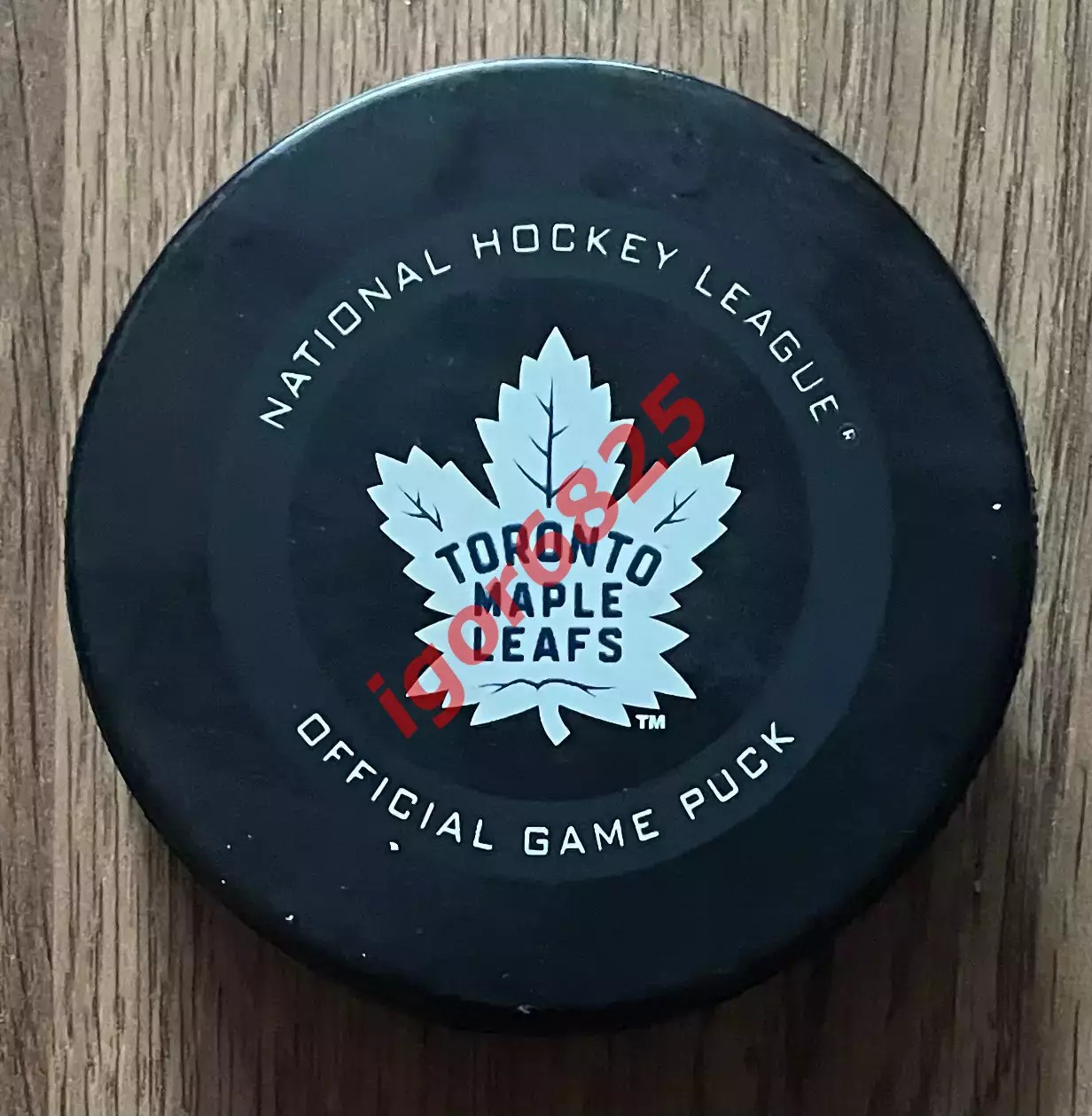 Хоккей официальная игровая шайба Торонто Мейпл Лифс НХЛ Toronto Maple Leafs NHL