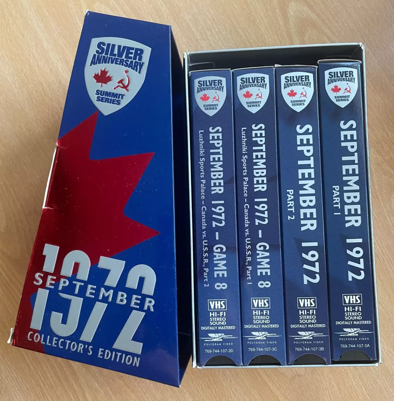 Хоккей. Коллекционное издание 4 видео кассеты с матчей Канада - СССР 1972 2