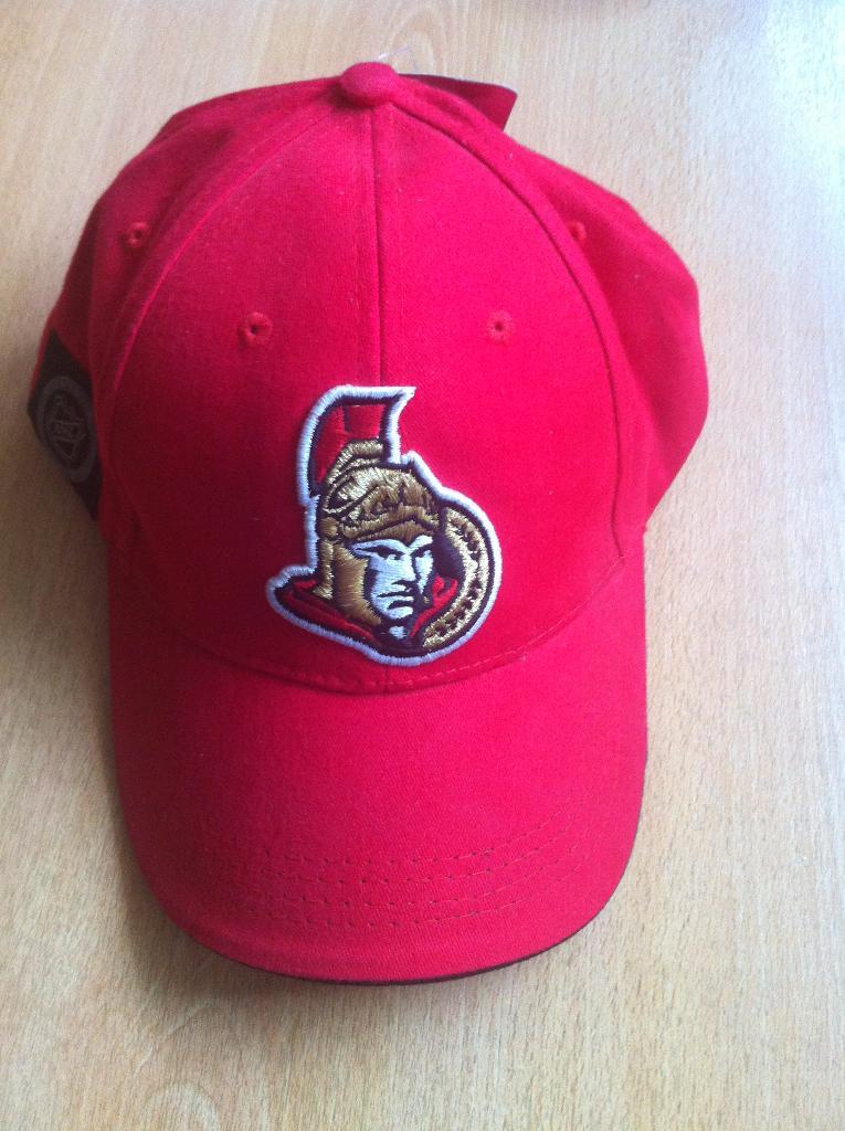 Хоккейная кепка(бейсболка) Ottawa Senators. NHL Canada