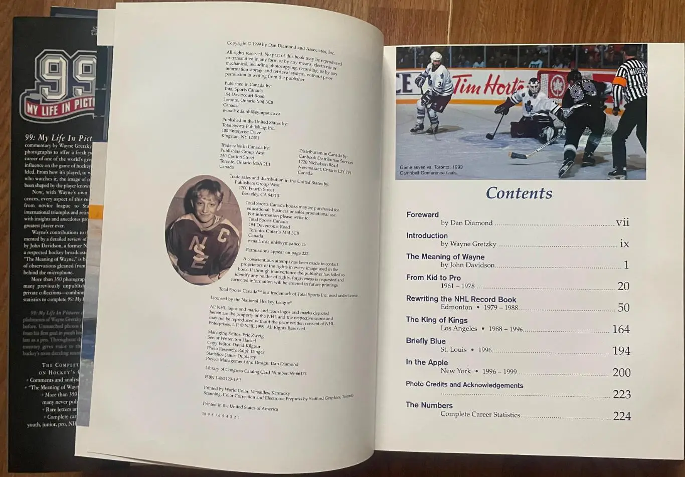 Книга WAYNE GRETZKY 99 MY LIFE IN PICTURES. Уэйн Гретцки Моя жизнь в картинках 1