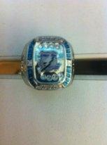 Кольцо Tampa Bay Lightning (Тампа Бэй Лайтнинг) обладатель Кубка Стэнли 2004. 3