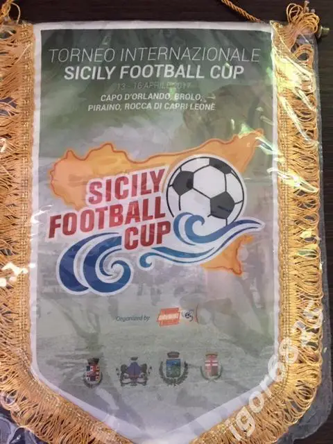 Вымпел SICILY FOOTBOL CUP. 13-16 апреля 2017. Италия. Размер 19 на 27 см. 2