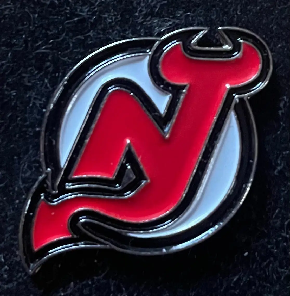 Знак Значок хоккейный клуб Нью-Джерси Девилз НХЛ New Jersey Devils, NHL. Эмблема
