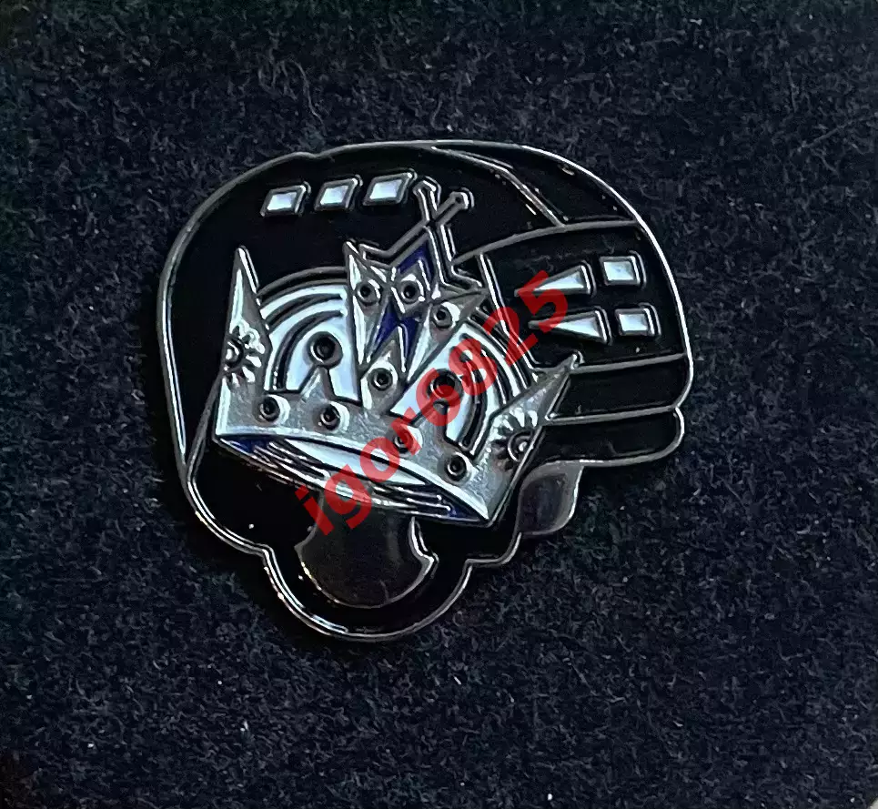Знак Значок Хоккей Лос-Анджелес Кингз НХЛ Los Angeles Kings NHL. Серия Шлем