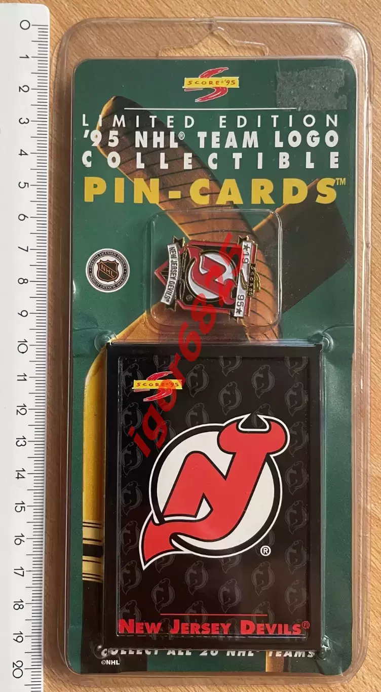 Хоккей набор Score '95 NHL Team Logo Collectible Pin-Cards Нью-Джерси Девилз НХЛ