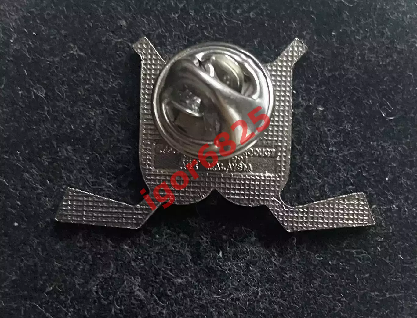 Хоккей. Знак Значок Хартфорд Уэйлерс НХЛ. Hartford Whalers NHL. Эмблема, клюшки 1