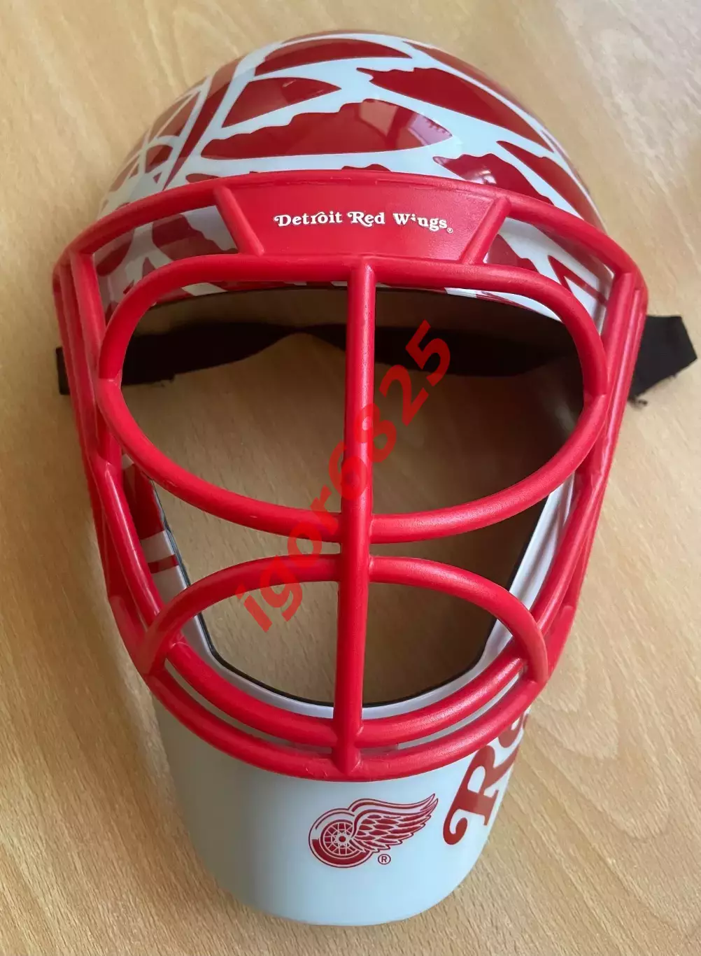 Сувенирная хоккейная маска вратаря Детройт Ред Уингз Detroit Red Wings NHL