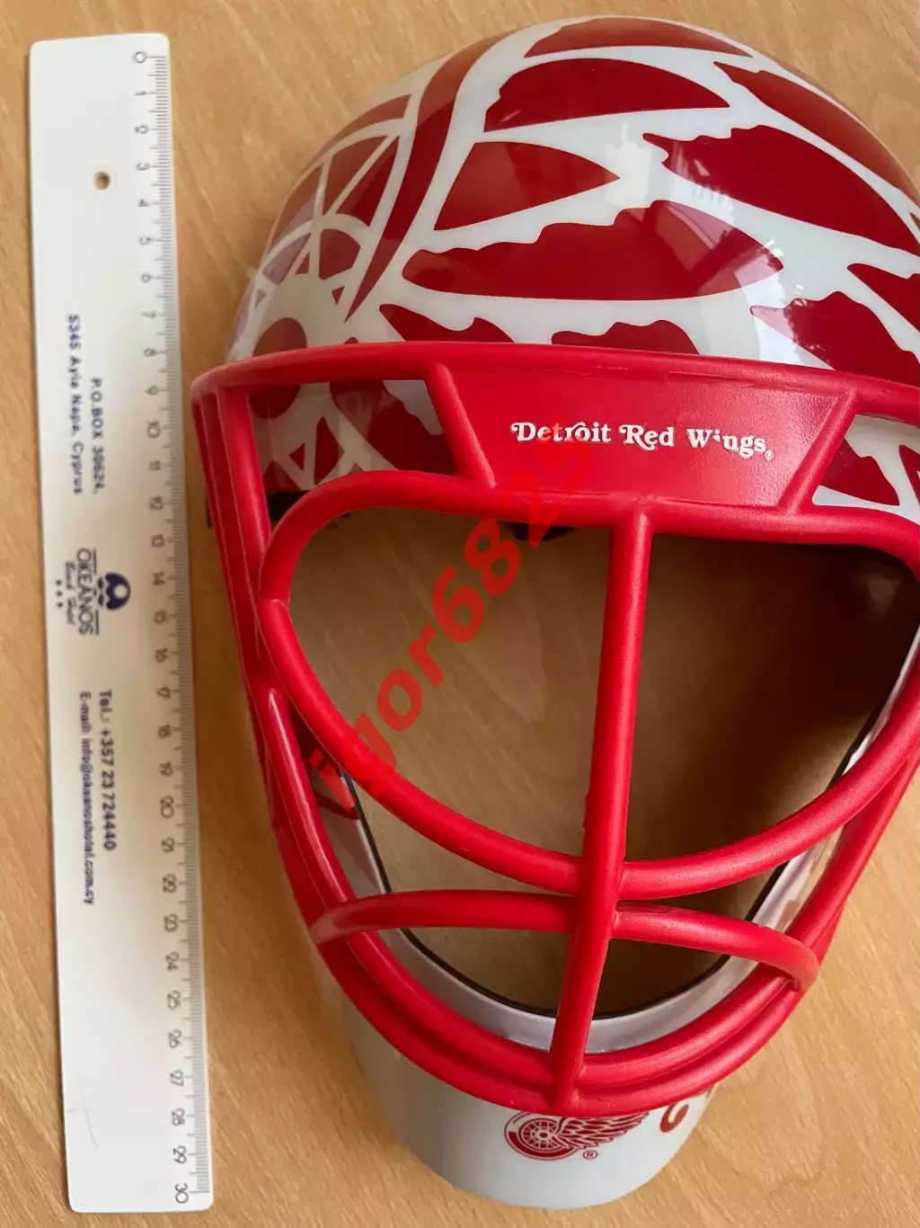 Сувенирная хоккейная маска вратаря Детройт Ред Уингз Detroit Red Wings NHL 4