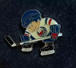 Хоккей. Знак Значок Нью-Йорк Айлендерс НХЛ. New York Islanders NHL. Хоккеист