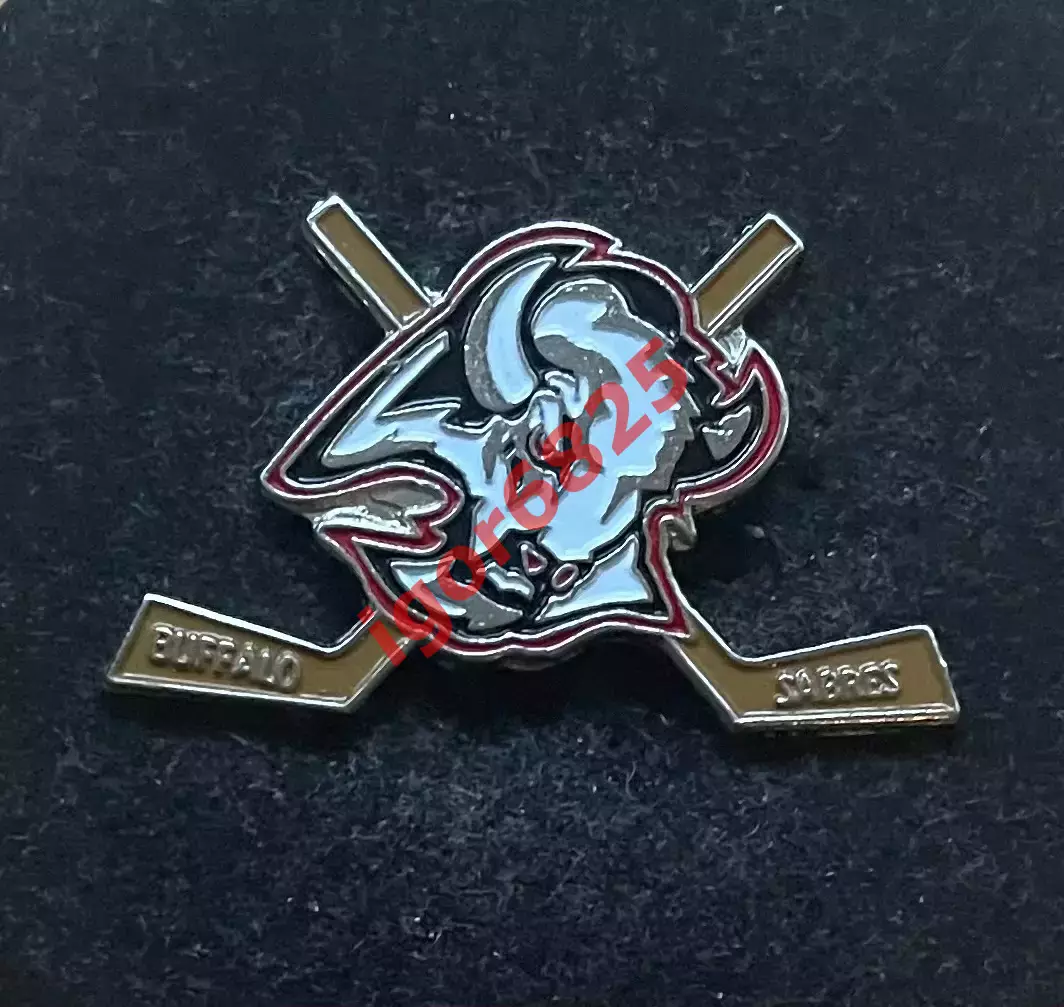 Хоккей. Знак Значок Баффало Сейбрз НХЛ Buffalo Sabres NHL. Эмблема, клюшки