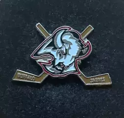 Хоккей. Знак Значок Баффало Сейбрз НХЛ Buffalo Sabres NHL. Эмблема, клюшки