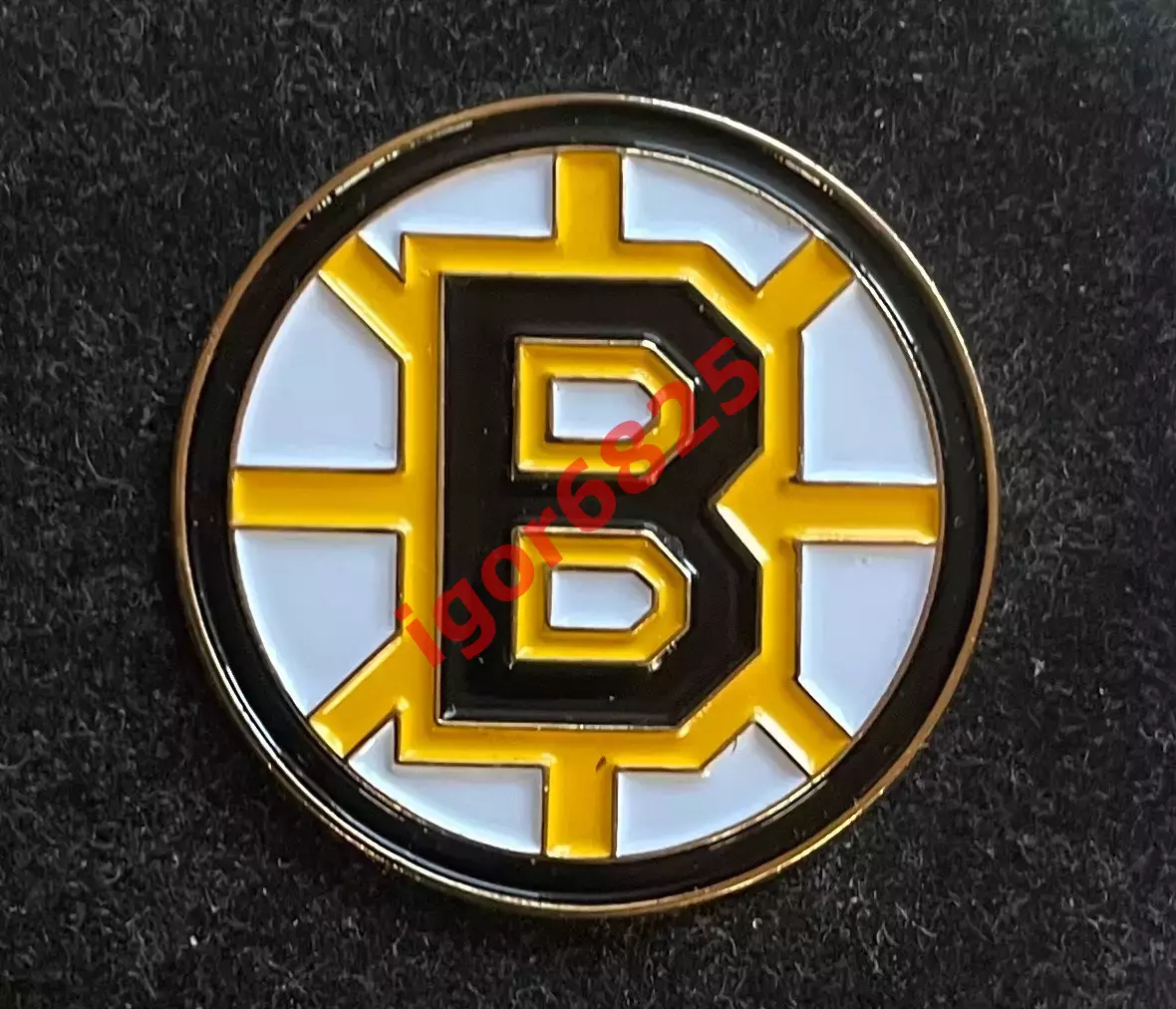 Знак Значок Бостон Брюинз НХЛ Boston Bruins NHL. Эмблема клуба, размер 2,9 см.