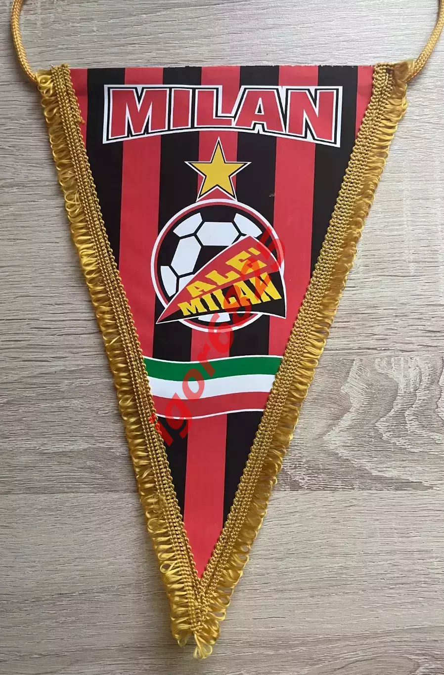 Футбол. Вымпел. Футбольный клуб Милан Италия, размер 28,5 на 19 см.