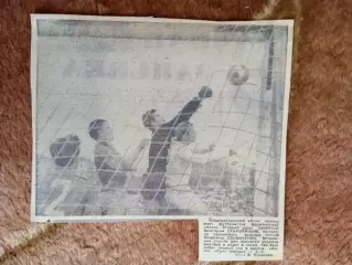 Фото.Футбол.Луч (Владивосток) - Алга (Фрунзе).