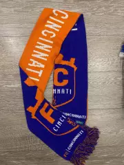 Шалик. Футбольний клуб Цинцинаті.