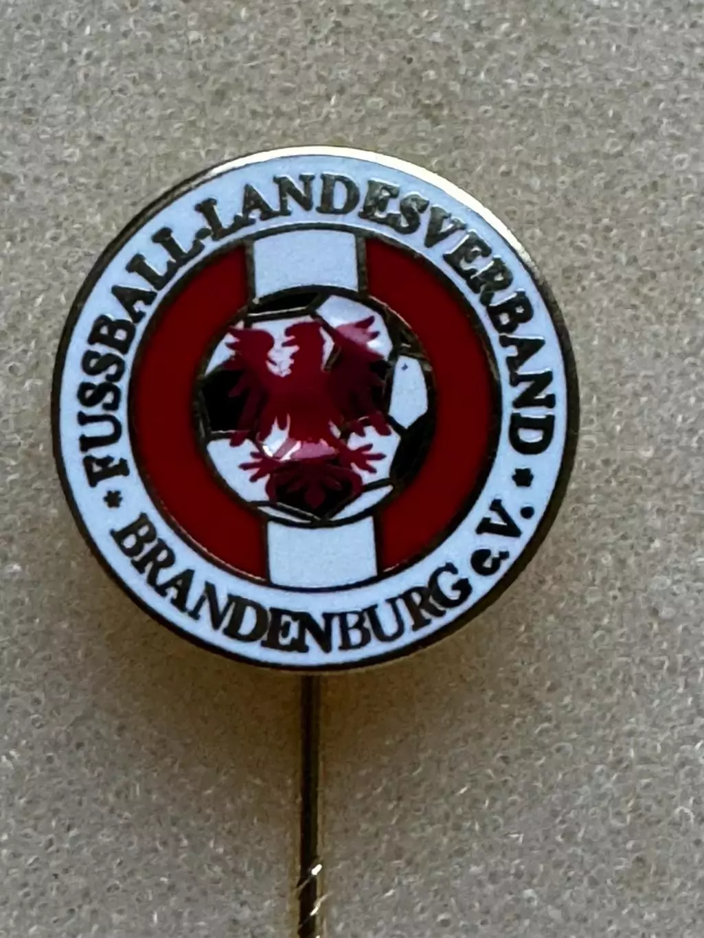 акція до 05.03.2026. значок. бранденбург. німеччина. офіційний..