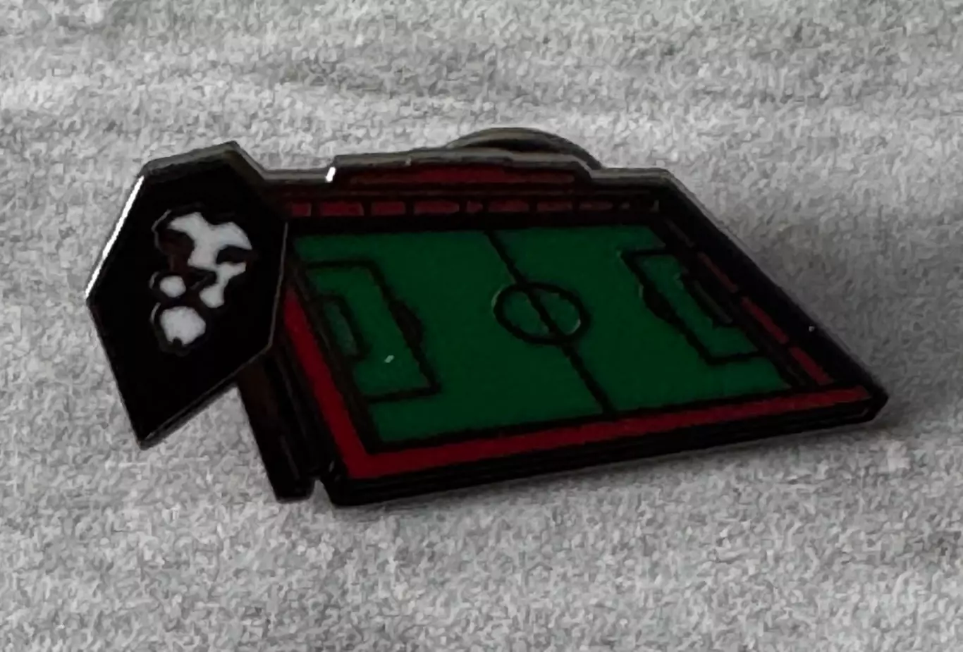 Акція до 30.04.2026. Значок. Солфорд. Англія..