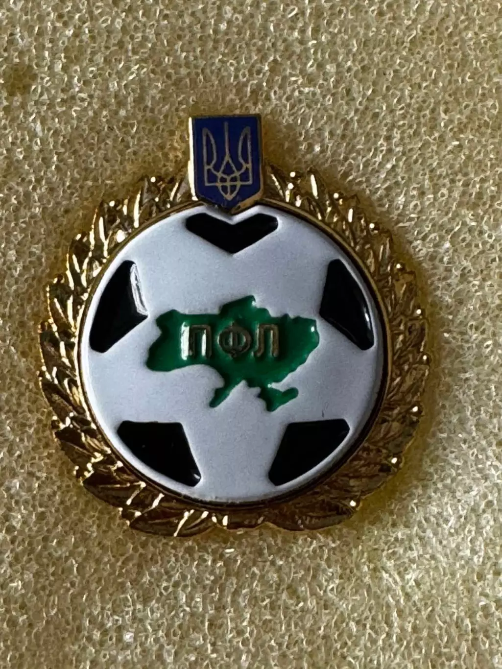 Значок. ПФЛ України..