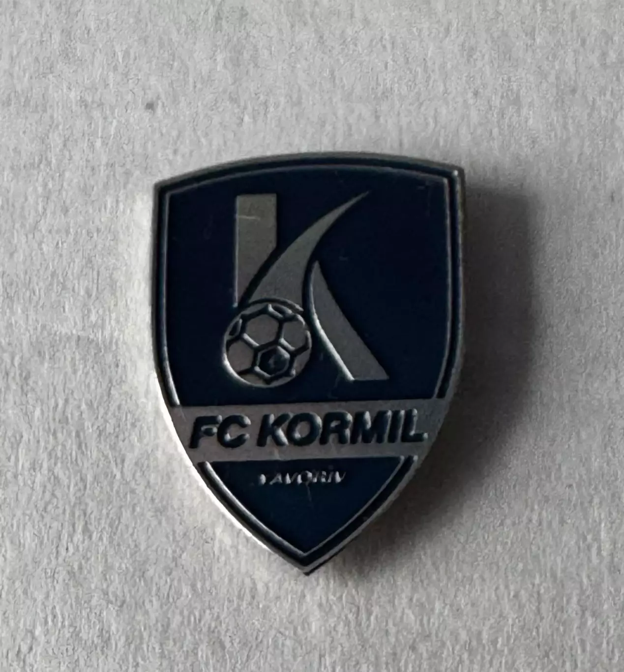 Значок. Корміл Яворів. Львівська область.Офіційний..