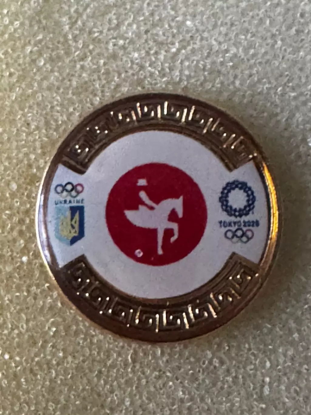 Значок . НОК УКРАЇНИ. Олімпіада- 2020. Кінний спорт..
