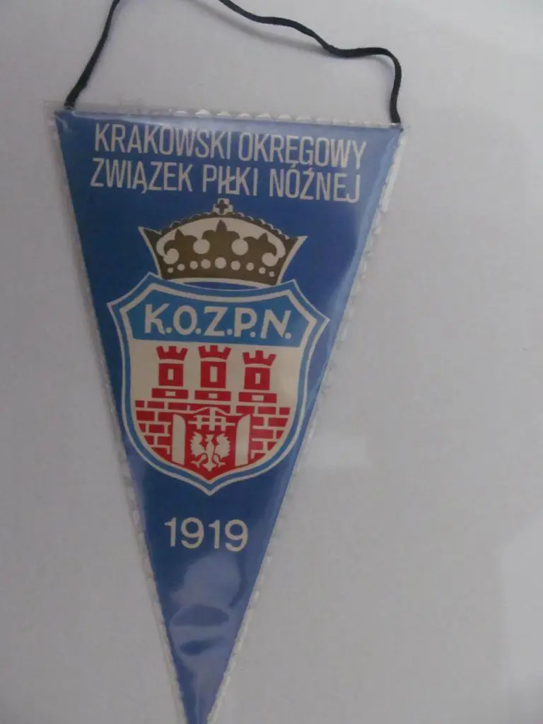 ВЬІМПЕЛ. ФЕДЕРАЦИЯ ФУТБОЛА. КРАКОВ. ПОЛЬША. *.