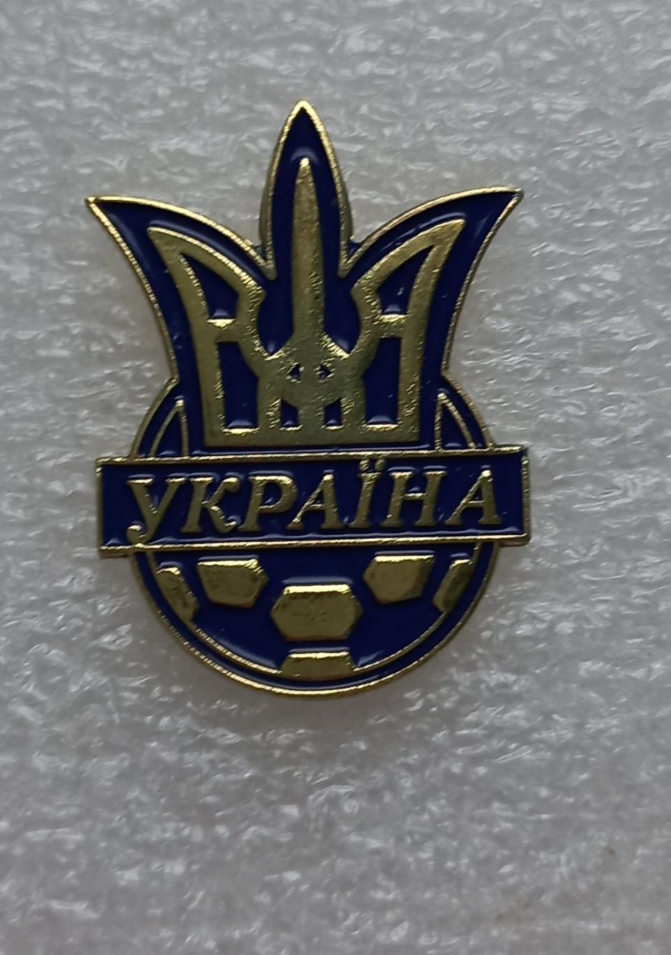 Значок. Федерація футболу України. Офіційний..