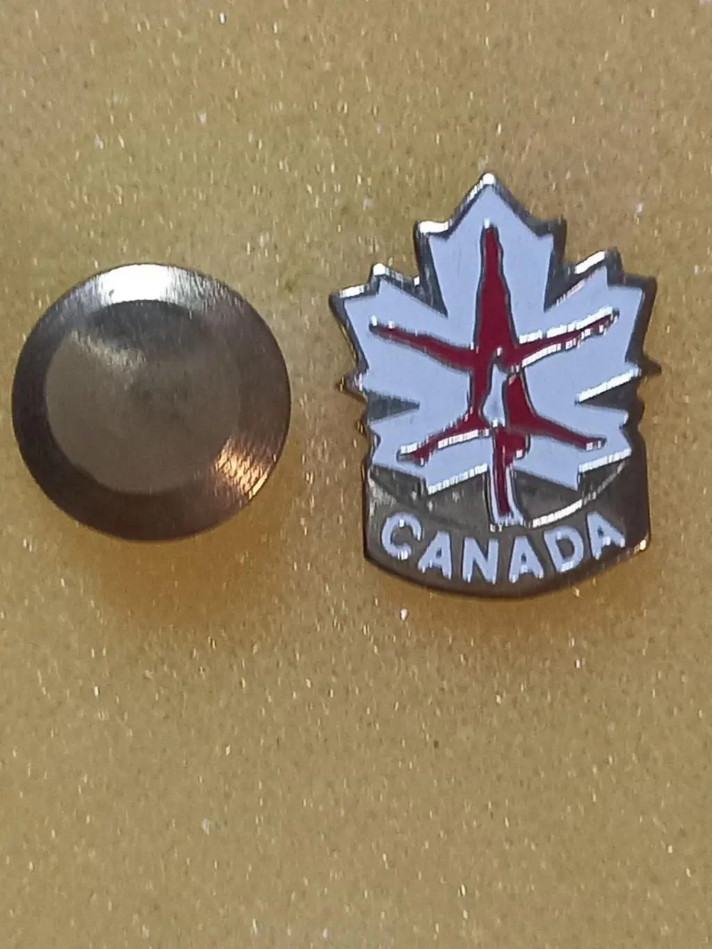 Значок. Канада..