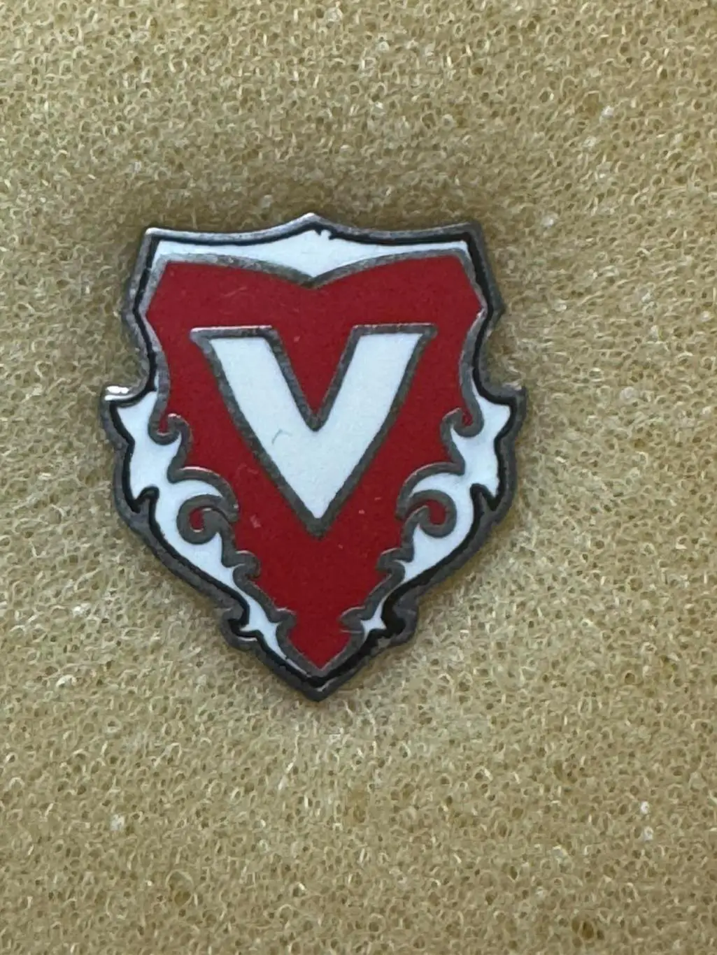 акція до 01.03.2025. значок. важку. ліхтенштейн..