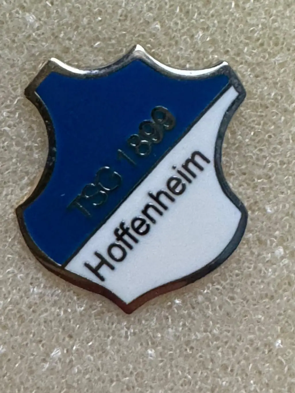 Значок. Гоффенгайм Німеччина..