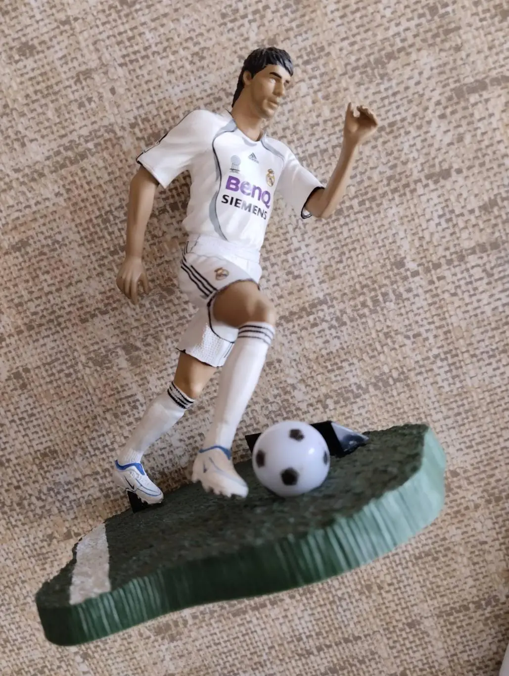 фігурка. ністелрой. реал мадрид.).