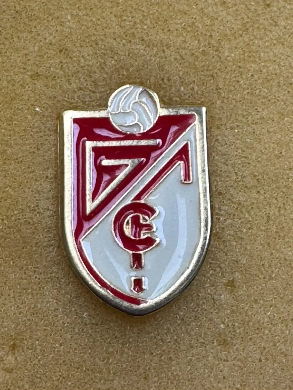 Акція до 20.06.2025.Значок. Гранада. Іспанія..