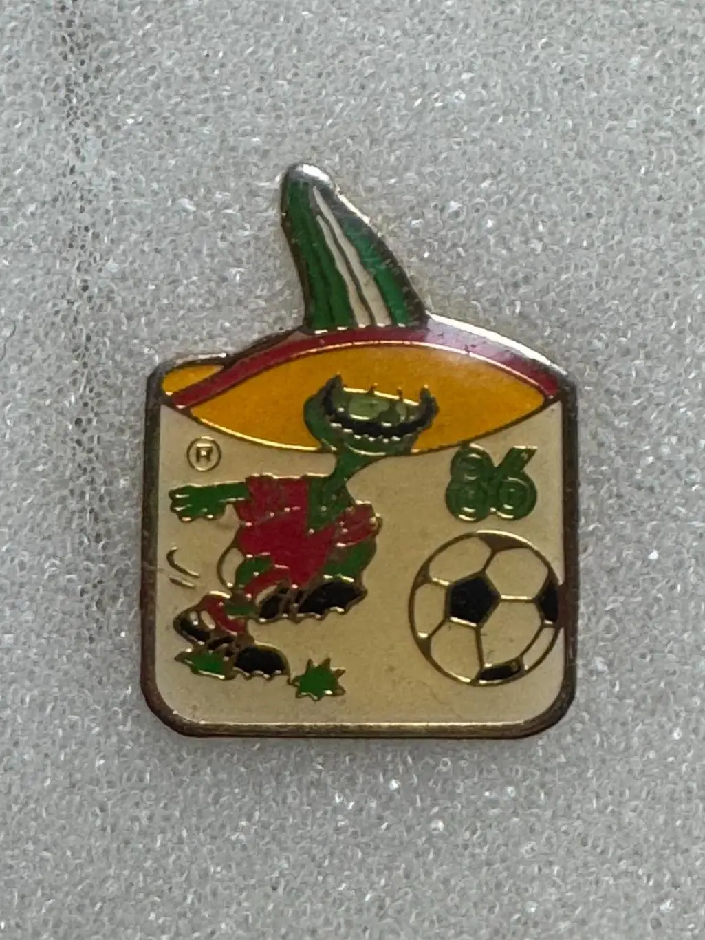 значок. чемпіонат світу- 1986..